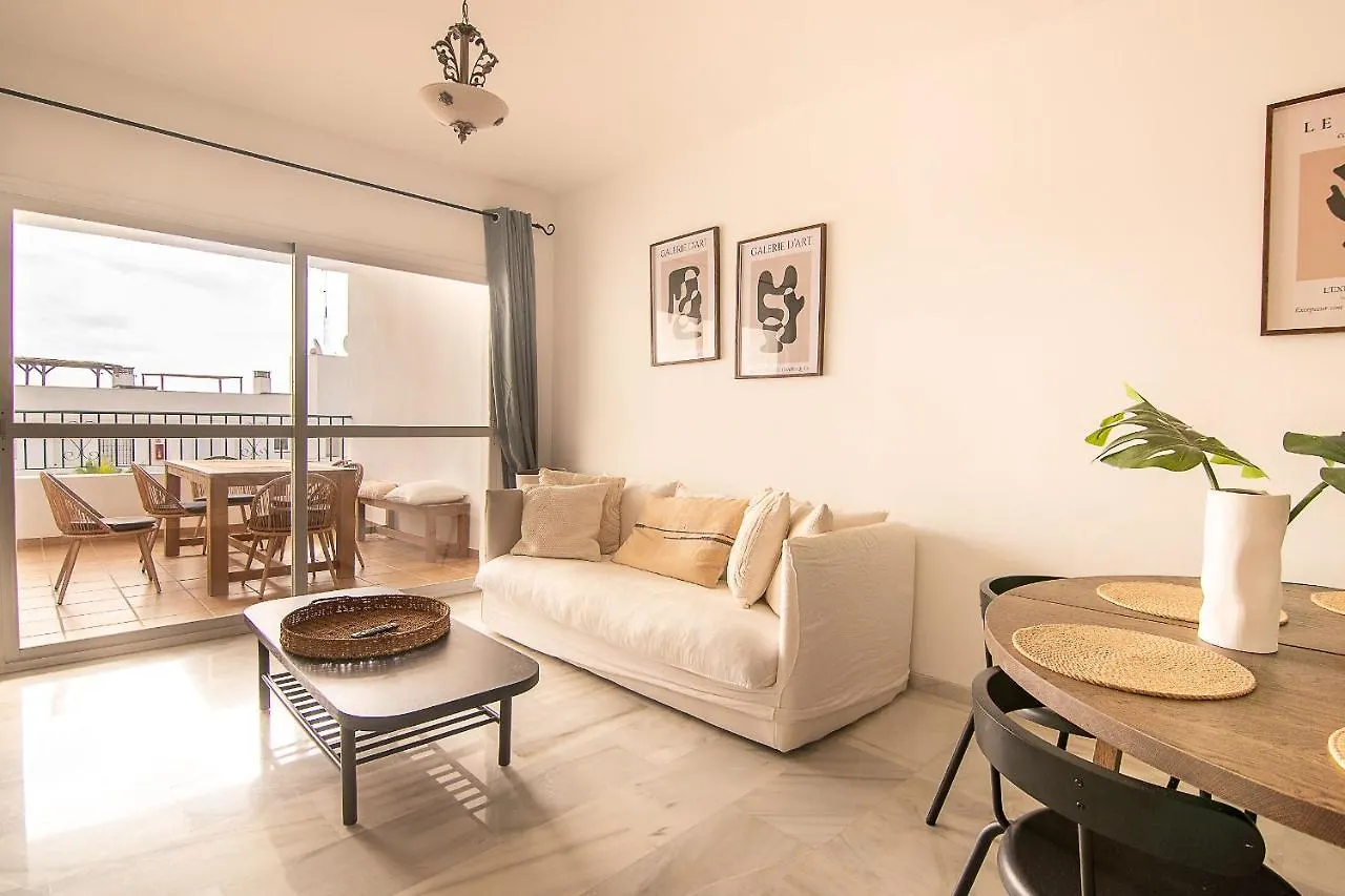 Luxury Apartment In Miraflores Ла-Кала-де-Михас