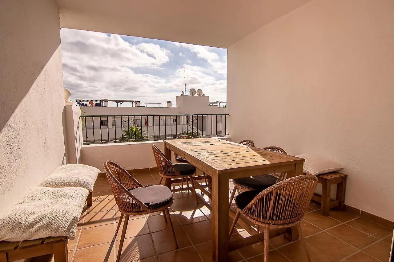 Luxury Apartment In Miraflores Ла-Кала-де-Михас